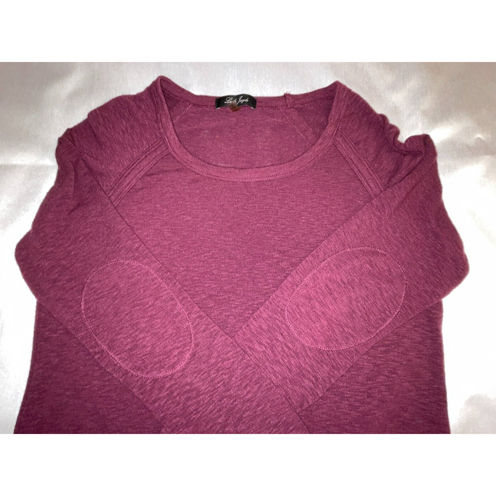 Laila Jayde Purple Top - Made in‎ USA - Size M - Soft with style detailing